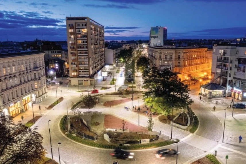 Zrewitalizowany odcinek al. Wojska Polskiego w Szczecinie.