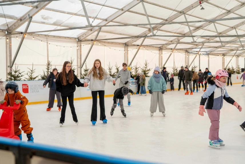 Lodowisko przy Arenie Lodowisko przy Arenie