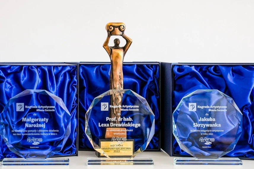 Zgłoś kandydatów do Nagrody Artystycznej lub tytułu Mecenasa Kultury Zgłoś kandydatów do Nagrody Artystycznej lub tytułu Mecenasa Kultury