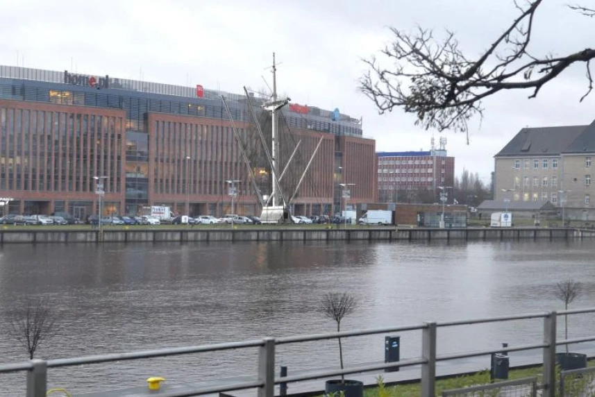 Maszt Maciejewicza w drodze na Łasztownię