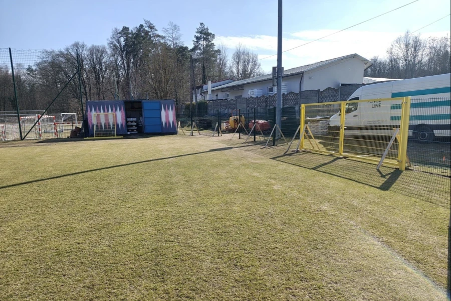 Obiekt zyska nowe ogrodzenie, które poprawi bezpieczeństwo i estetykę całego terenu.