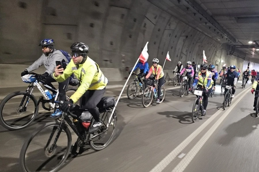 Blisko 500 rowerzystów objechało Zalew Szczeciński