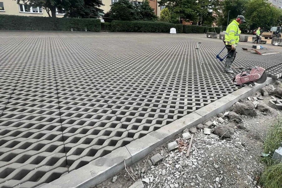 Ażurowe płyty typu Meba