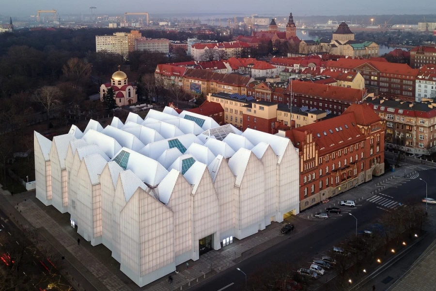O tym, kto wejdzie w skład siedmiu grup roboczych, które będą pracować nad najważniejszymi obszarami rozwoju szczecińskiej kultury, dowiemy się po wakacjach. O tym, kto wejdzie w skład siedmiu grup roboczych, które będą pracować nad najważniejszymi obszarami rozwoju szczecińskiej kultury, dowiemy się po wakacjach.