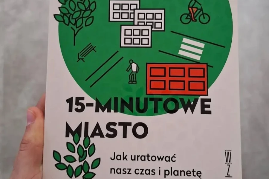 Okładka książki 15-MINUTOWE MIASTO Okładka książki 15-MINUTOWE MIASTO