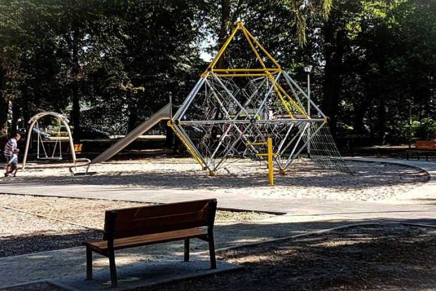 Hamak, nietypowy plac zabaw i mnóstwo innych atrakcji Hamak, nietypowy plac zabaw i mnóstwo innych atrakcji