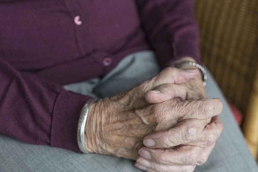 „Bon opiekuńczy: Alzheimer 75” – drugi nabór wniosków dobiega końca