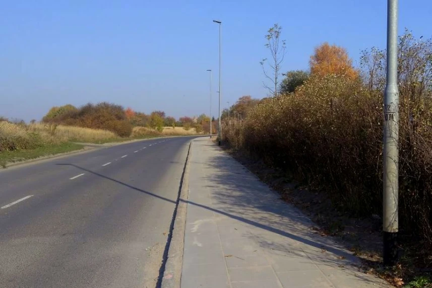 Na Nehringa są nowe chodniki i oświetlenie