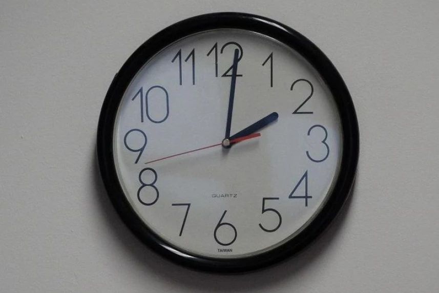 W weekend śpimy godzinę dłużej. Zmiany na liniach nocnych