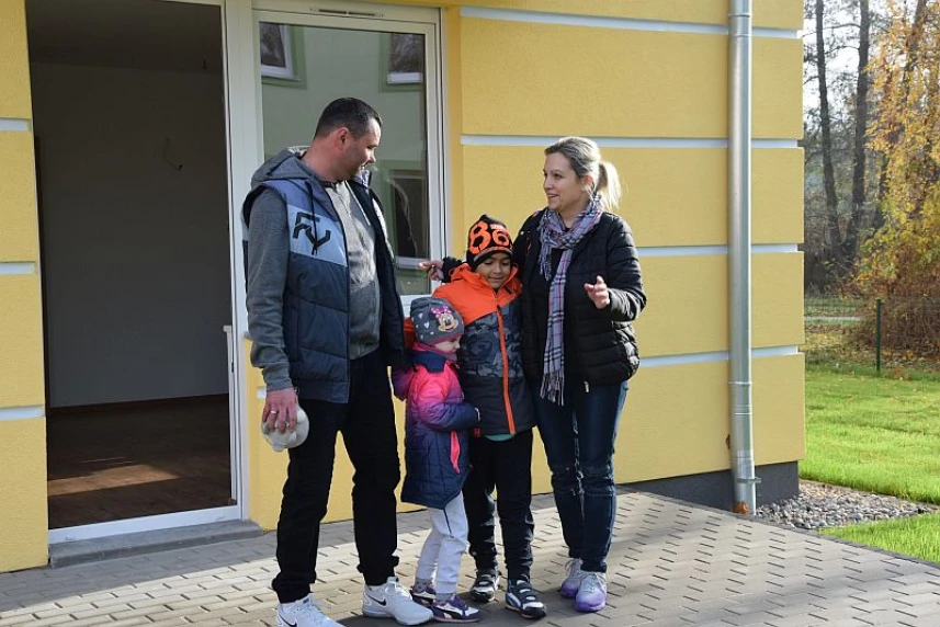 Odebrali klucze do nowych mieszkań Odebrali klucze do nowych mieszkań