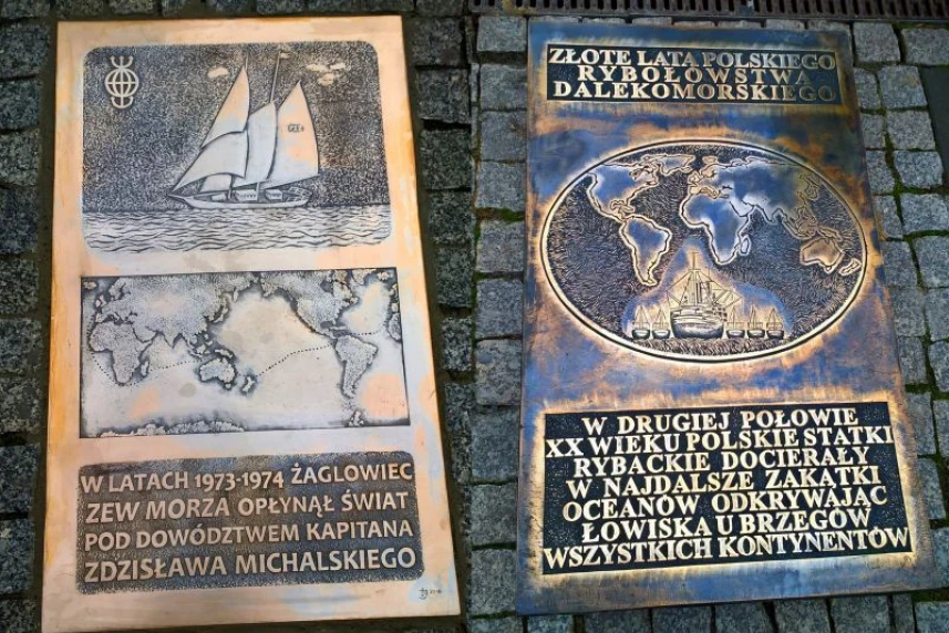 Tablice pamiątkowe w Alei Żeglarzy już w komplecie Tablice pamiątkowe w Alei Żeglarzy już w komplecie
