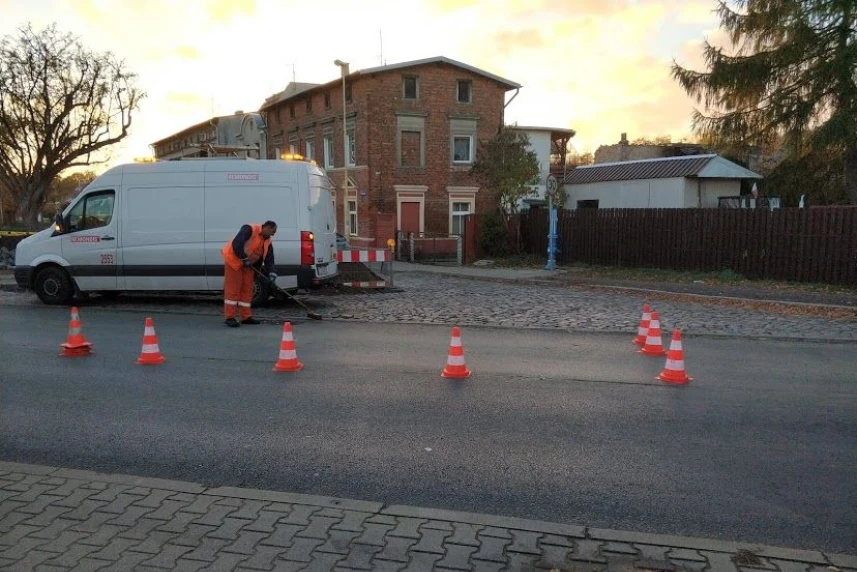 Jeśli widzisz coś nietypowego na jezdni - zgłoś to!