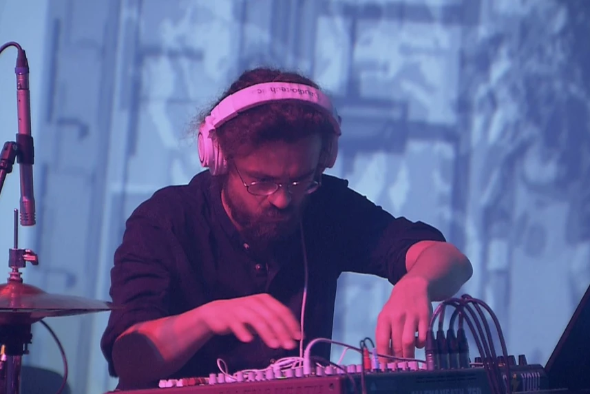 Audiowizualny spektakl z Weiss Video Orchestra