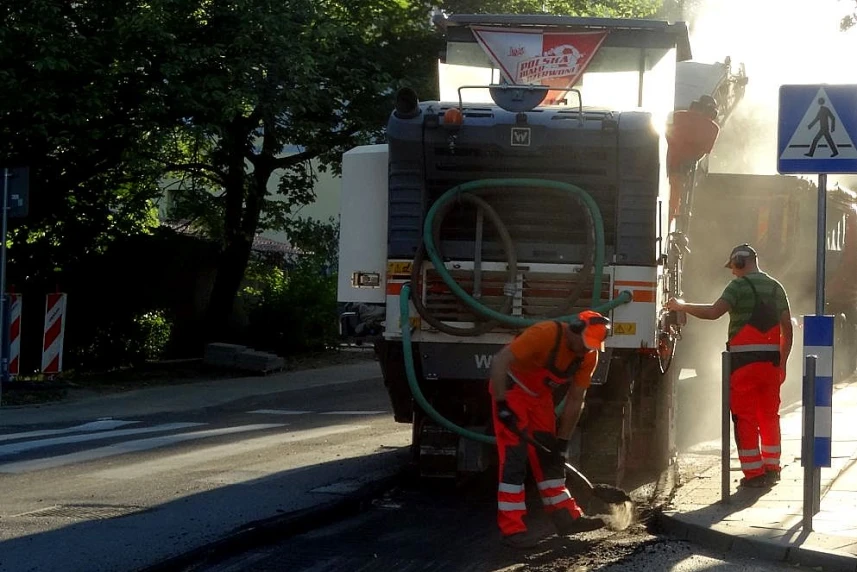 Drogowcy rozpoczynają prace związane z wymianą nawierzchni Drogowcy rozpoczynają prace związane z wymianą nawierzchni