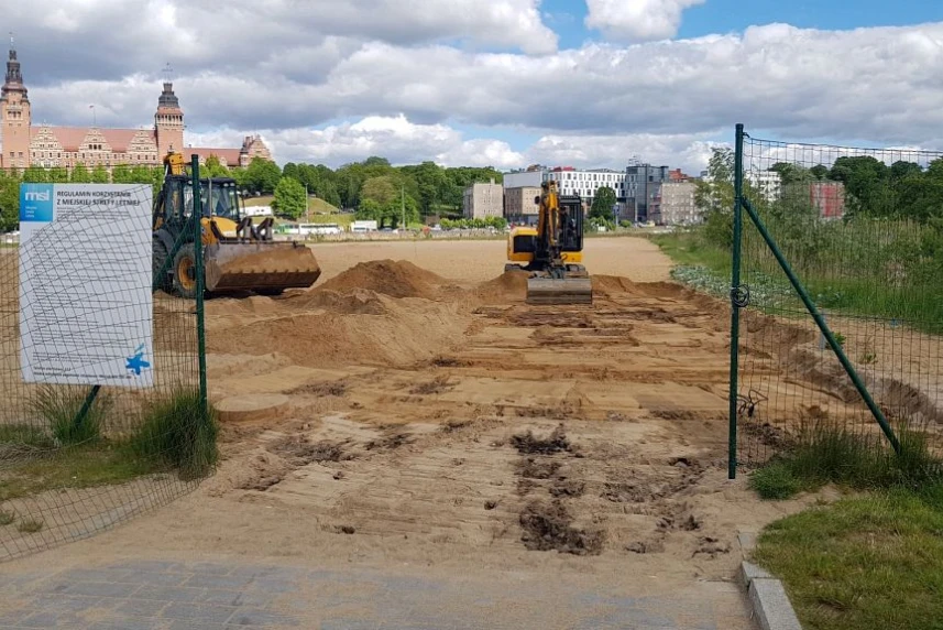 Nadmorski piasek w Miejskiej Strefie Letniej