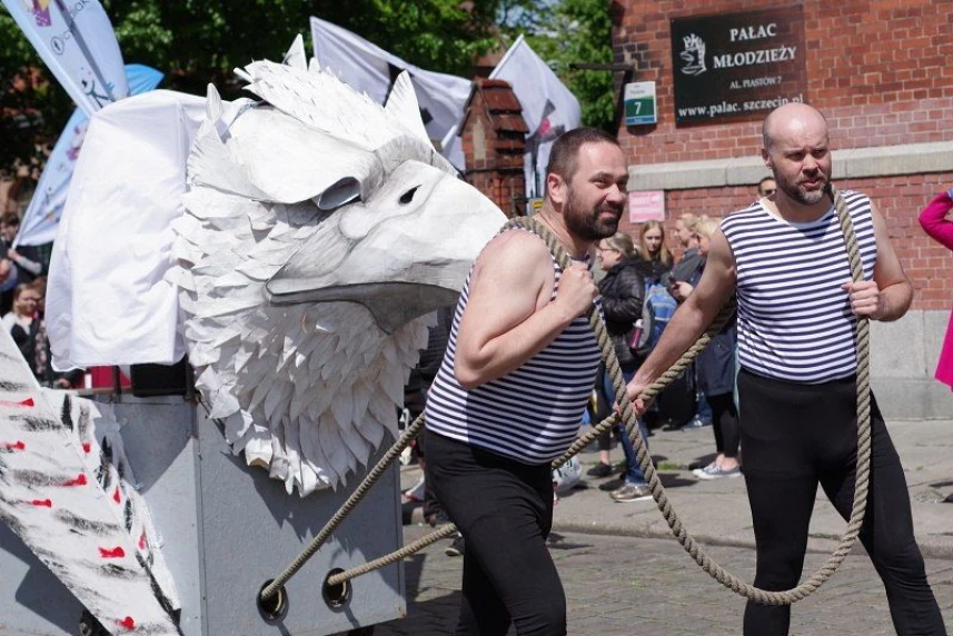 "Miasto to Teatr" - korowód przeszedł przez Szczecin
