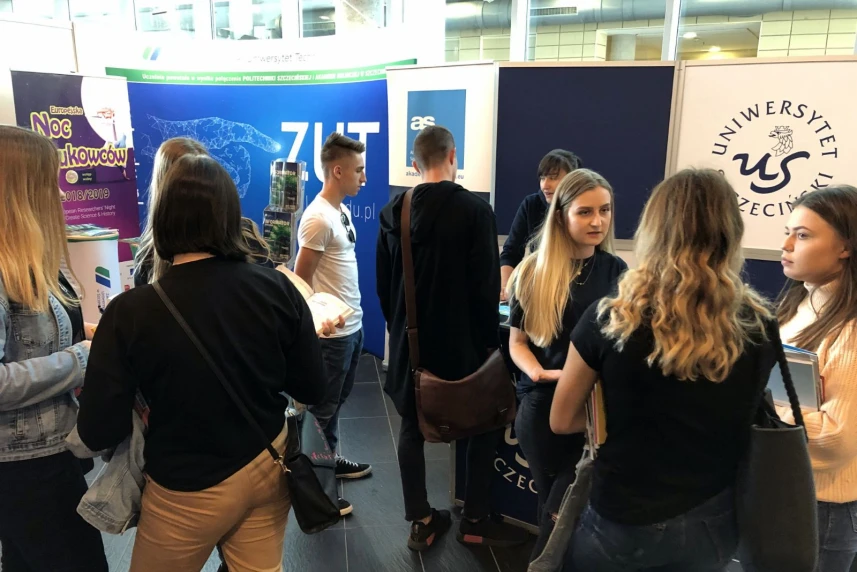 Szczecińskie uczelnie wyższe na targach edukacyjnych