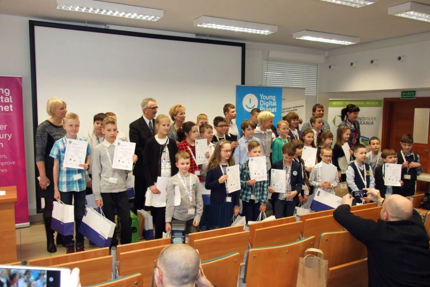 Znamy zwycięzców konkursu „Kodować każdy może” Znamy zwycięzców konkursu „Kodować każdy może”